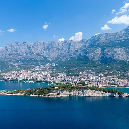 Angela מאקרסקה