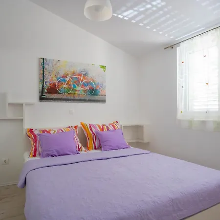 Angela Apartman