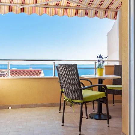 Angela アパート *